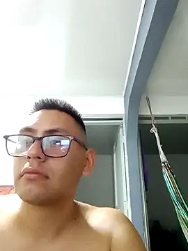 Snapshot of DariusNoir chatting on 10-20-25, 01:17 DariusNoir online show from 10-20-25, 01:17