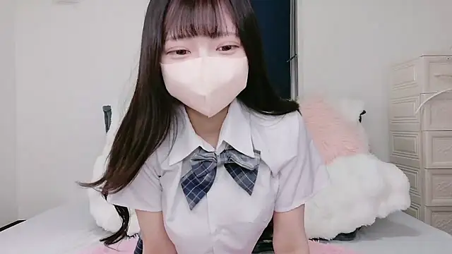 Snapshot of Mirai_oO16Oo chatting on 10-17-25, 10:51 Mirai oO16Oo online show from 10-17-25, 10:51