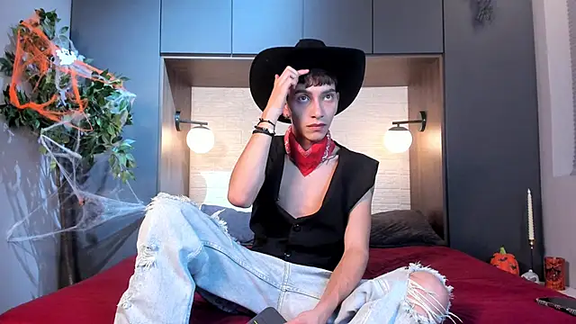 Tiam muller online show from 10-31-25, 04:02