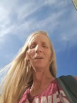 Snapshot of Cheryl_F chatting on 04-29-26, 03:16 Cheryl F online show from 04-29-26, 03:16