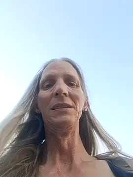 Snapshot of Cheryl_F chatting on 05-01-26, 05:17 Cheryl F online show from 05-01-26, 05:17