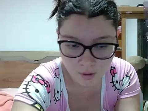 Snapshot of 18_girl chatting on 10-26-25, 04:51 18 girl online show from 10-26-25, 04:51