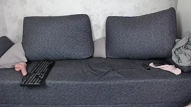 evaa here  online show from 04-01-26, 01:41