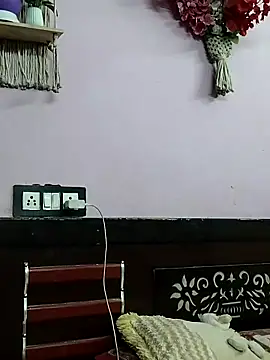Snapshot of Jyoti-Love-143 chatting on 06-10-26, 10:36 Jyoti-Love-143 online show from 06-10-26, 10:36