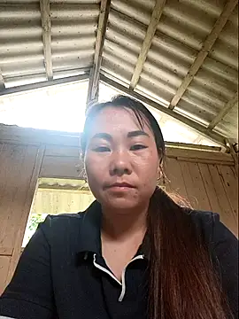 Snapshot of Baby_xinh03 chatting on 10-23-25, 09:41 Baby xinh03 online show from 10-23-25, 09:41