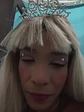 Teressa Love online show from 11-26-25, 11:44