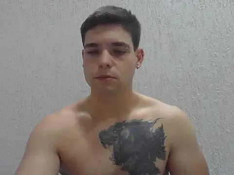 Snapshot of Zure-xxx chatting on 11-07-25, 08:09 Zure-xxx online show from 11-07-25, 08:09