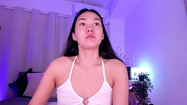 Divine Madeleine online show from 06-29-26, 06:08