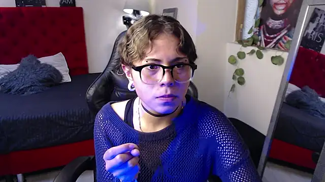 Snapshot of Insomniia_ chatting on 10-20-25, 03:34 Insomniia  online show from 10-20-25, 03:34