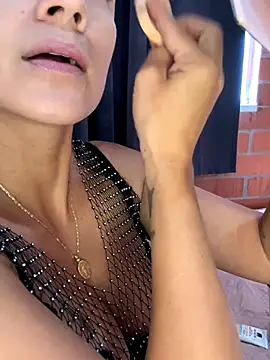 valentina herrrera online show from 11-16-25, 03:28