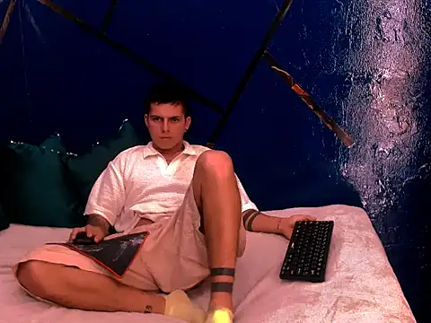 JOHS TYLER online show from 10-19-25, 12:50