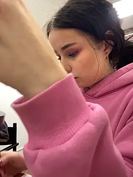 AliceLune online show from 02-08-26, 05:49