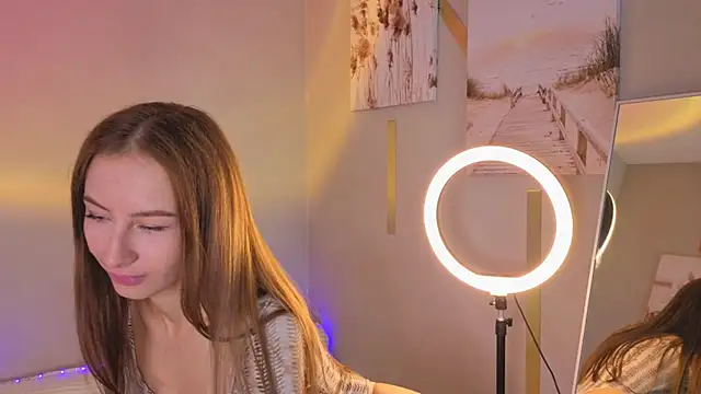 Margarita Lee online show from 10-24-25, 01:57