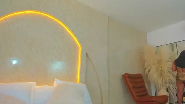 Snapshot of Antonella_Russo1 chatting on 12-16-25, 01:49 Antonella Russo1 online show from 12-16-25, 01:49