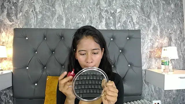 Snapshot of EuphoriaSavage chatting on 11-14-25, 01:10 EuphoriaSavage online show from 11-14-25, 01:10