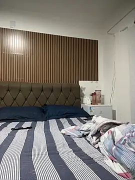 Snapshot of solmartins chatting on 01-06-26, 02:48 solmartins online show from 01-06-26, 02:48