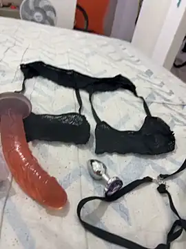 Snapshot of CACHORRONOCIU chatting on 10-20-25, 12:33 CACHORRONOCIU online show from 10-20-25, 12:33