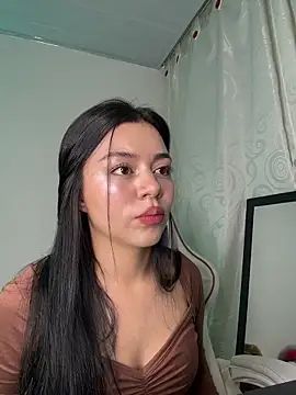 Snapshot of Midori_rosse chatting on 05-18-26, 11:32 Midori rosse online show from 05-18-26, 11:32