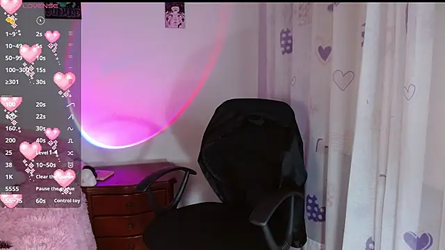 Snapshot of KittyJane chatting on 12-03-25, 07:34 KittyJane online show from 12-03-25, 07:34