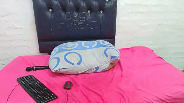 DaisyGirlxx online show from 11-17-25, 09:20