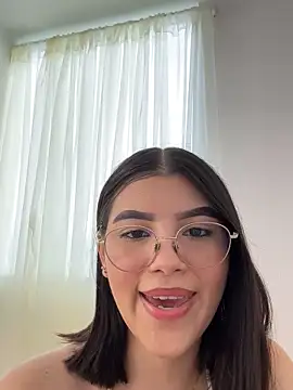 Julietalcl online show from 10-21-25, 09:04