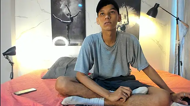 Snapshot of AQUARIUS_x chatting on 11-04-25, 12:48 AQUARIUS x online show from 11-04-25, 12:48