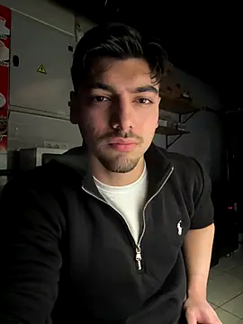 Snapshot of emir343475 chatting on 11-05-25, 10:10 emir343475 online show from 11-05-25, 10:10