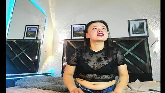 Snapshot of maria_sofia72 chatting on 10-21-25, 08:42 maria sofia72 online show from 10-21-25, 08:42