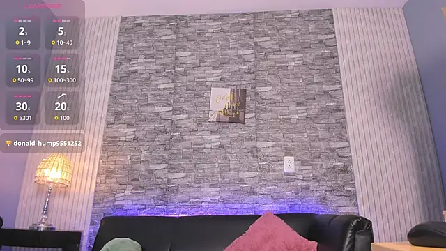 Catty Noir  online show from 10-20-25, 09:04