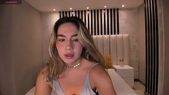 AnnieMonroe1 online show from 10-30-25, 11:44