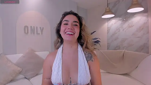 AnnieMonroe1 online show from 11-19-25, 11:54