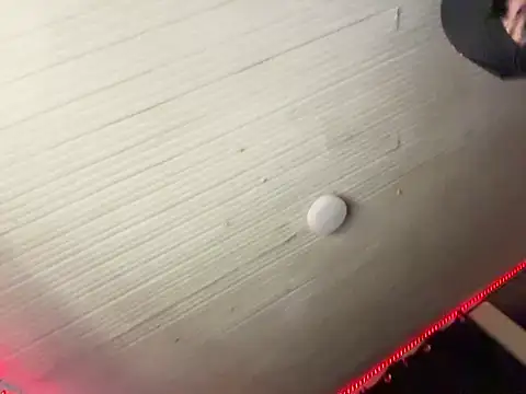 Snapshot of kenhins chatting on 10-25-25, 07:05 kenhins online show from 10-25-25, 07:05