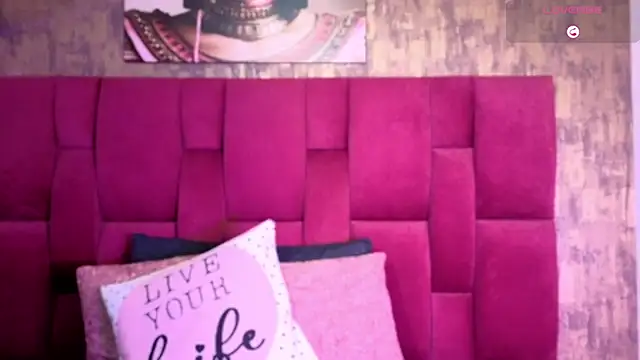 camila  bouzas online show from 02-12-26, 12:00