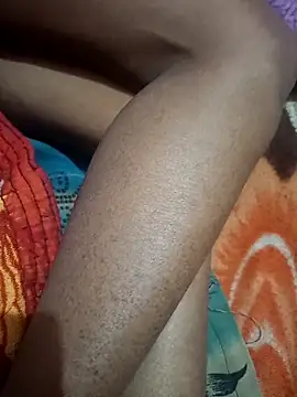 Snapshot of Hot_Lilly02 chatting on 12-17-25, 07:53 Hot Lilly02 online show from 12-17-25, 07:53