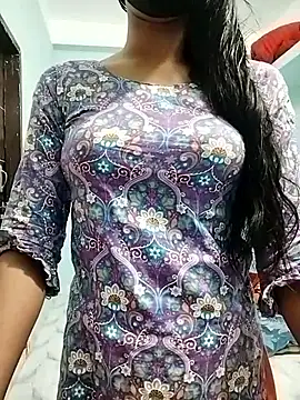 Snapshot of Ratri-Biswas chatting on 06-08-26, 04:51 Ratri-Biswas online show from 06-08-26, 04:51