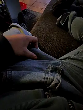 Snapshot of michindm chatting on 10-30-25, 03:35 michindm online show from 10-30-25, 03:35