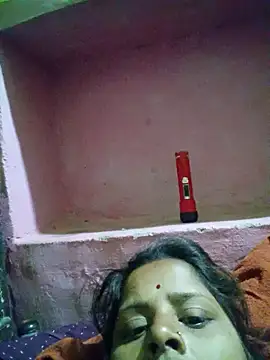 Snapshot of Kareena_rani chatting on 11-17-25, 10:48 Kareena rani online show from 11-17-25, 10:48