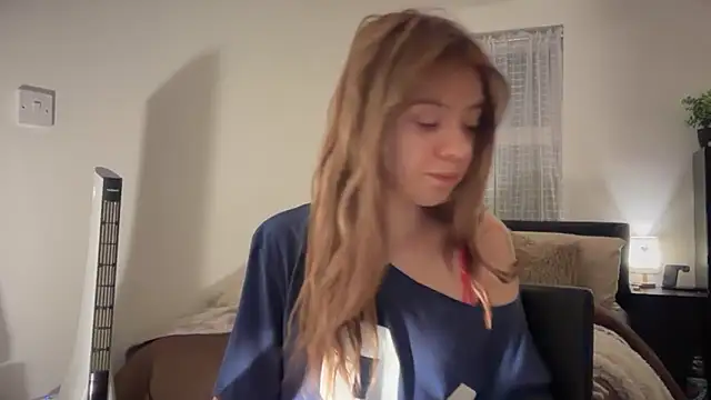 YasmineLace online show from 01-06-26, 04:54