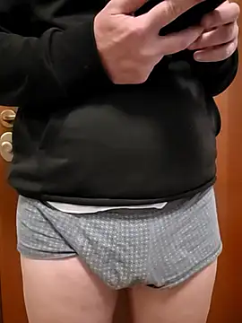 Italianstyle79 online show from 04-30-26, 10:32