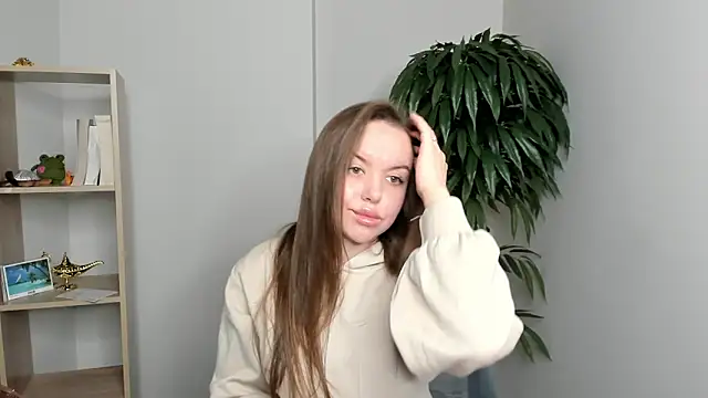 Snapshot of SherrillSchulze chatting on 10-21-25, 06:36 SherrillSchulze online show from 10-21-25, 06:36