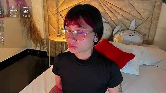 Emma duff online show from 04-10-26, 12:32