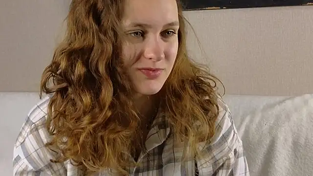 Snapshot of FoxFever chatting on 11-07-25, 06:46 FoxFever online show from 11-07-25, 06:46