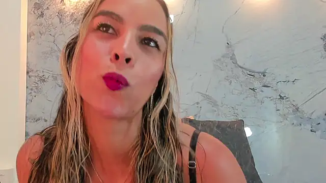 Karina chastillo online show from 04-22-26, 11:34