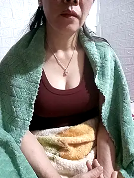 tabby-cat11 online show from 12-19-25, 09:22