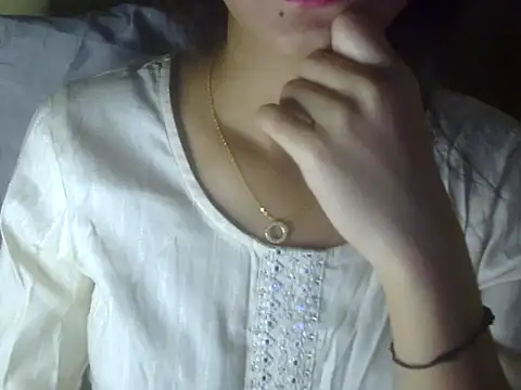 Shezi N online show from 04-25-26, 01:41