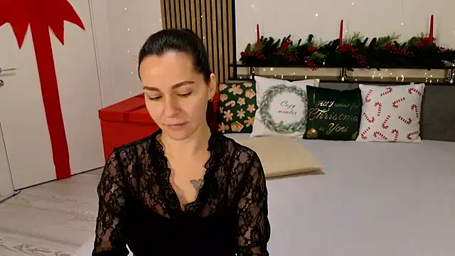 DitaNoir online show from 12-18-25, 06:52