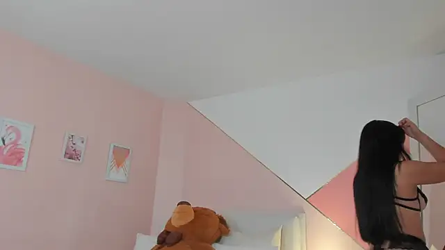 mia canoo online show from 10-31-25, 11:44