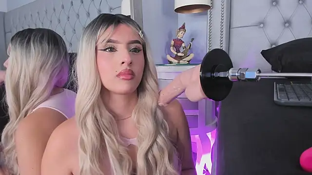 Lily StClair online show from 04-16-26, 12:17