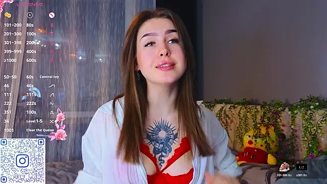 TinyMollys online show from 12-18-25, 03:51