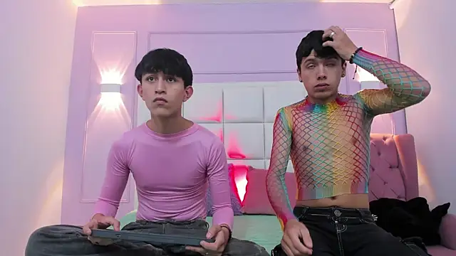 hoot booys  online show from 10-28-25, 08:33